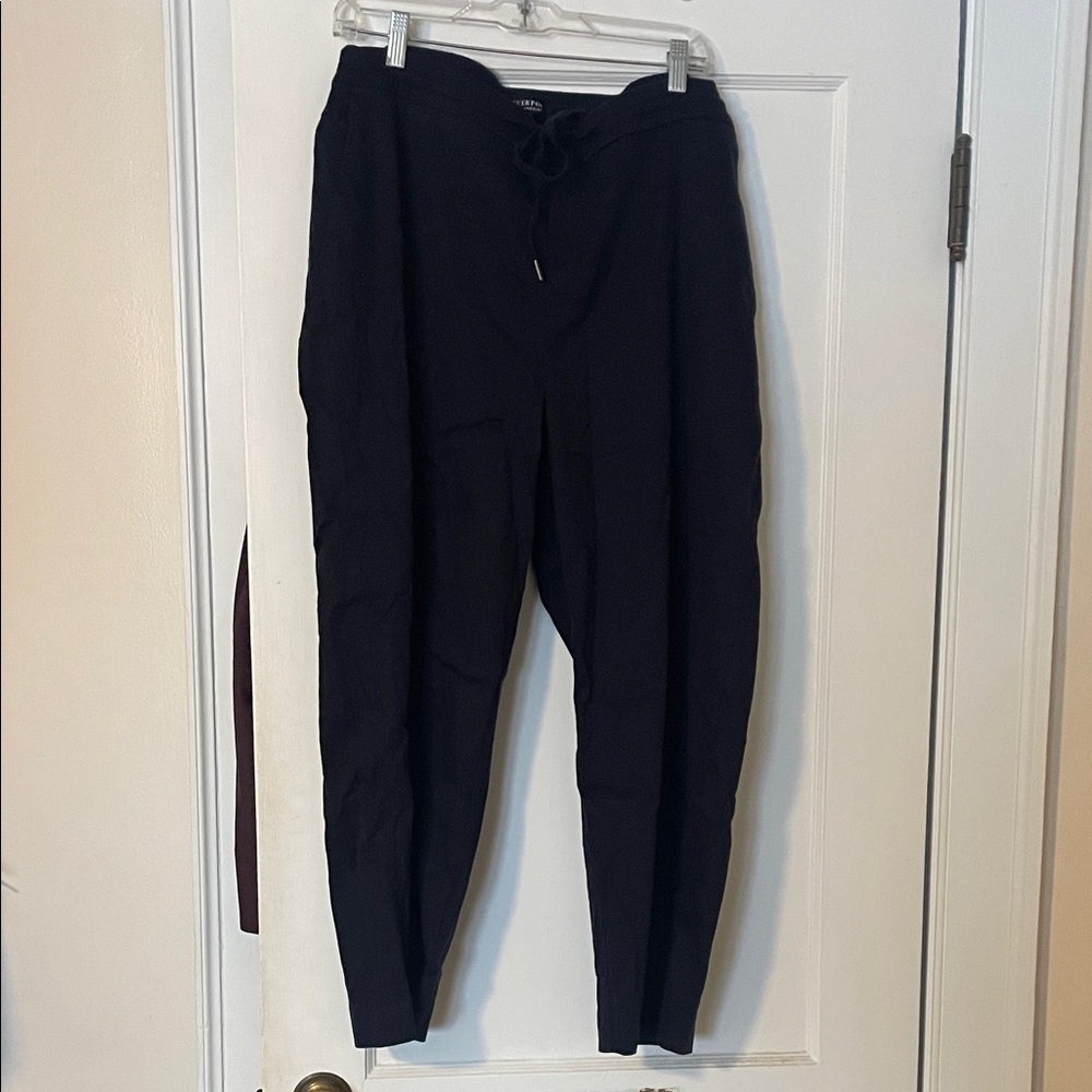Liverpool Navy Cropped Pants